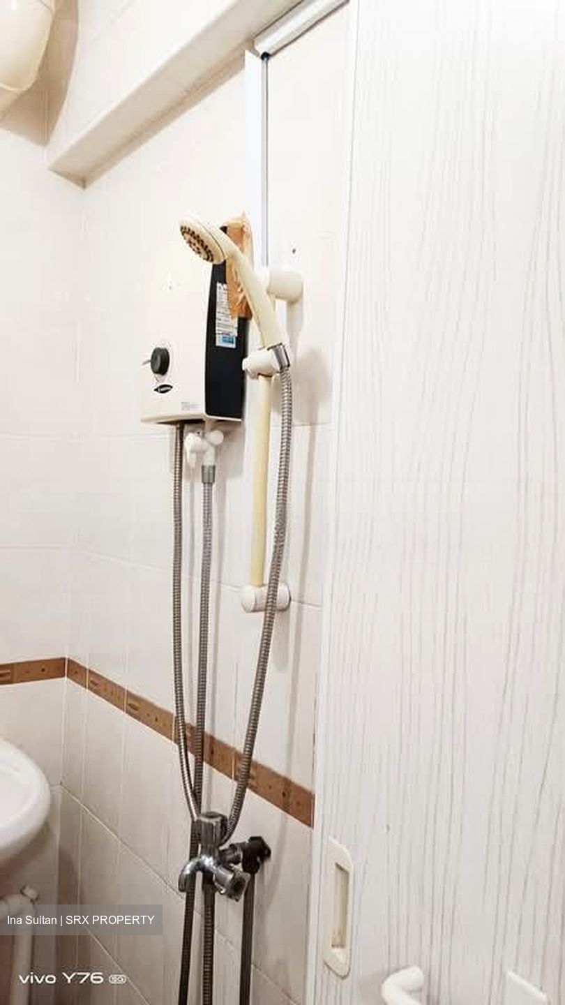 Blk 228 Bukit Batok Central (Bukit Batok), HDB 3 Rooms #548924551